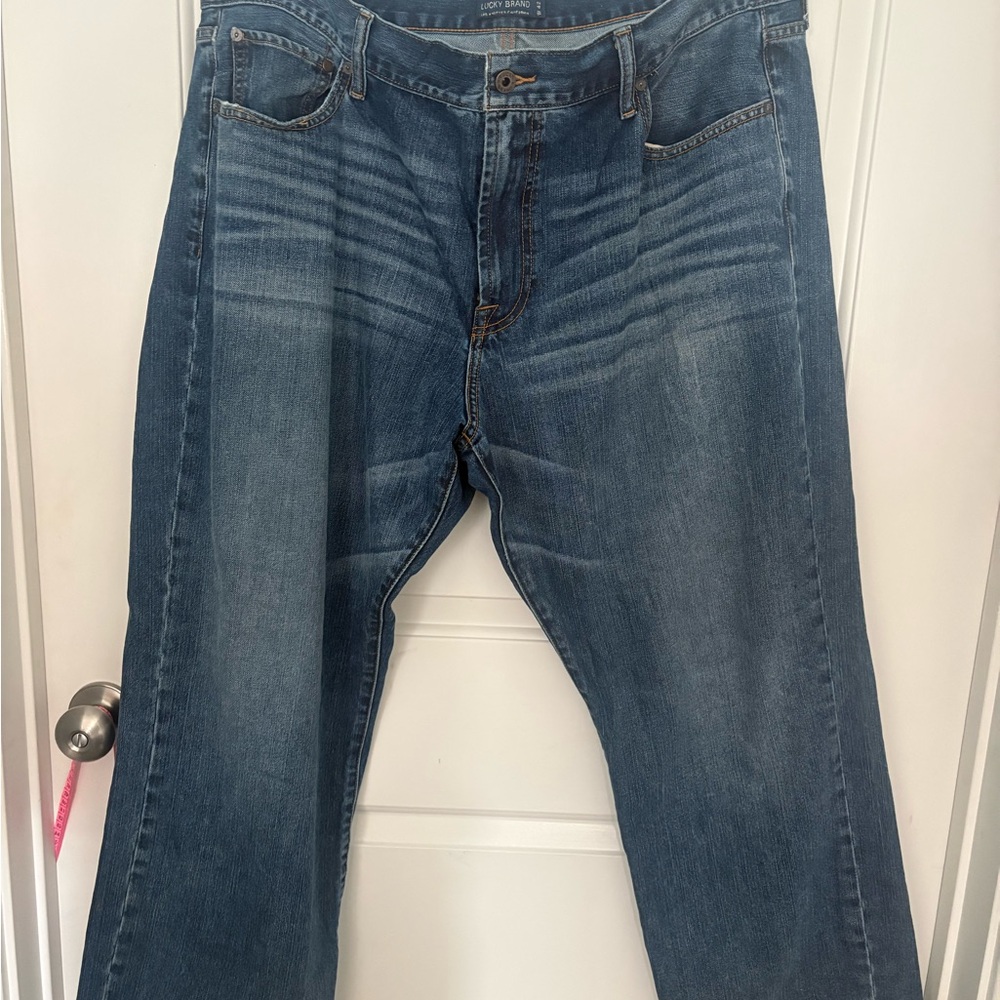 NWOT- Lucky Brand Men's Medium Blue Straight Jeans